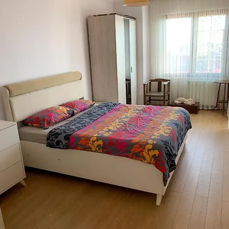 Gorgeous Flat With Sea View In Apartment