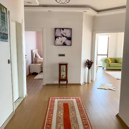 Gorgeous Flat With Sea View In
